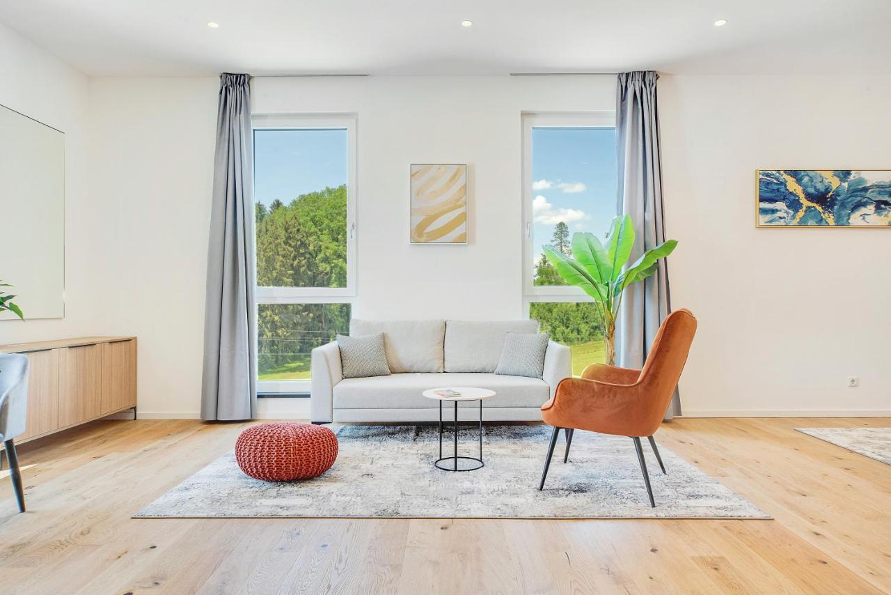 Bright: Rosenheim Aicherpark Exterior photo